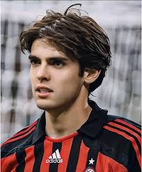 莱斯特城球迷赴意大利观战瓦尔迪比赛并合影